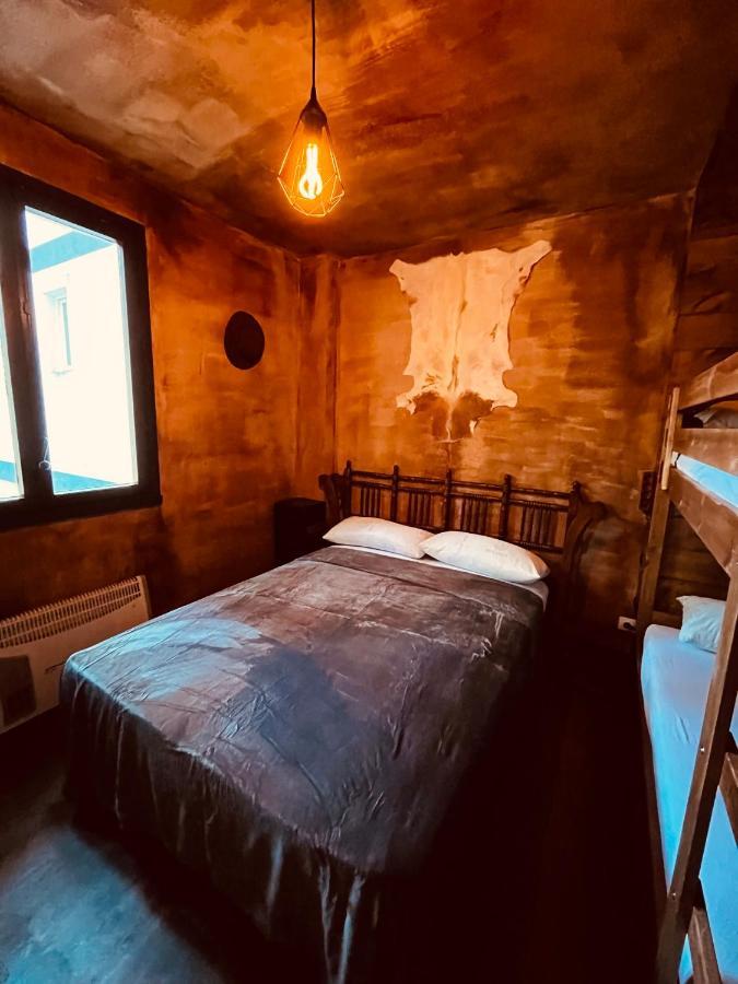 דירות San Martín de Valdeiglesias Old West House Pantano De San Juan מראה חיצוני תמונה