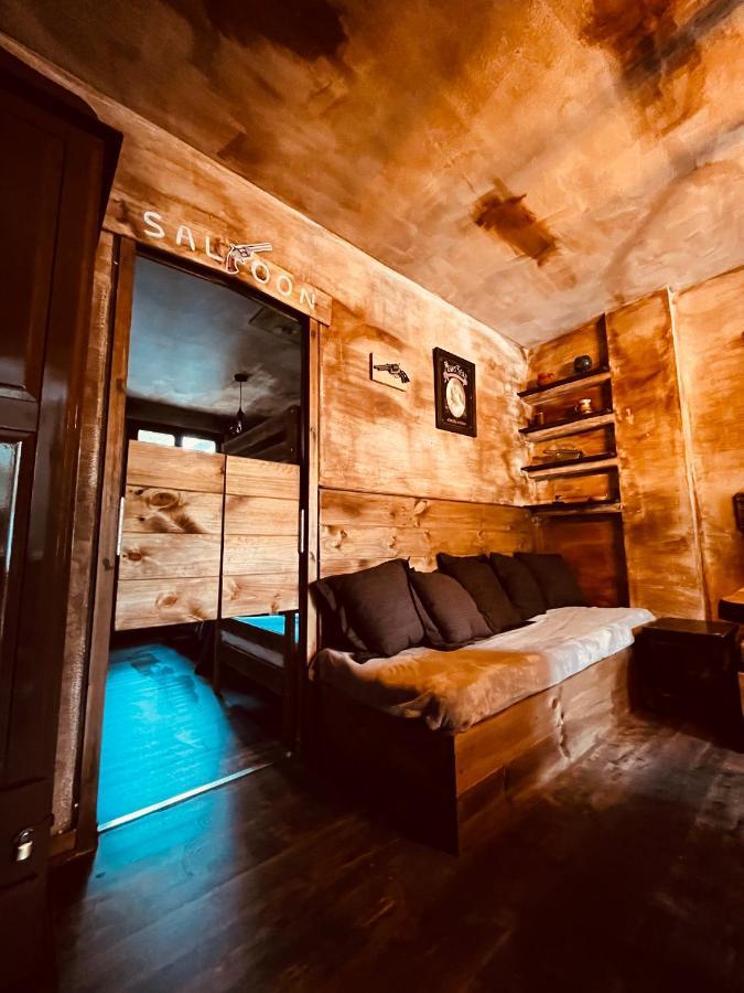 דירות San Martín de Valdeiglesias Old West House Pantano De San Juan מראה חיצוני תמונה