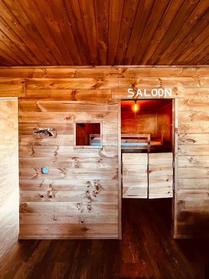 דירות San Martín de Valdeiglesias Old West House Pantano De San Juan מראה חיצוני תמונה